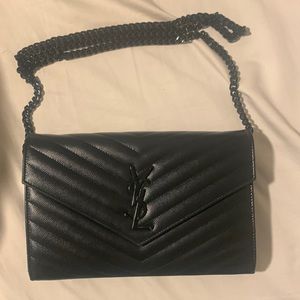Beautiful YSL shoulder bag with black chain